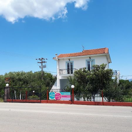 Pantelatos Studios Сами Екстериор снимка
